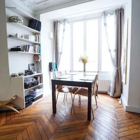 Design Near Montmartre Apartment *